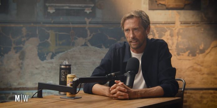 “Eres el peor o el mejor, no hay grises”: Peter Crouch confiesa el impacto de la presión en la vida de los futbolistas