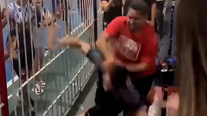 Violenta pelea de padres en un partido de fútbol infantil en Lanús: expulsaron a los dos equipos tras los incidentes